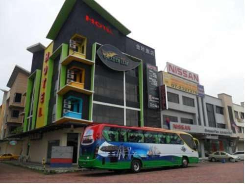 Golden Leaf Hotel Danga Bay جوهر بهرو المظهر الخارجي الصورة