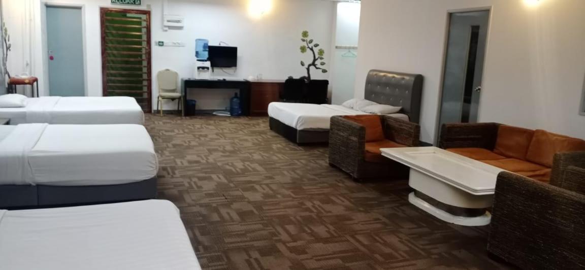 Golden Leaf Hotel Danga Bay جوهر بهرو المظهر الخارجي الصورة