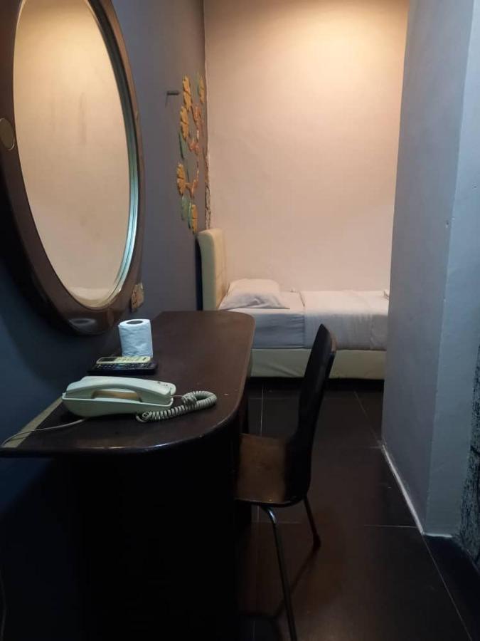 Golden Leaf Hotel Danga Bay جوهر بهرو المظهر الخارجي الصورة