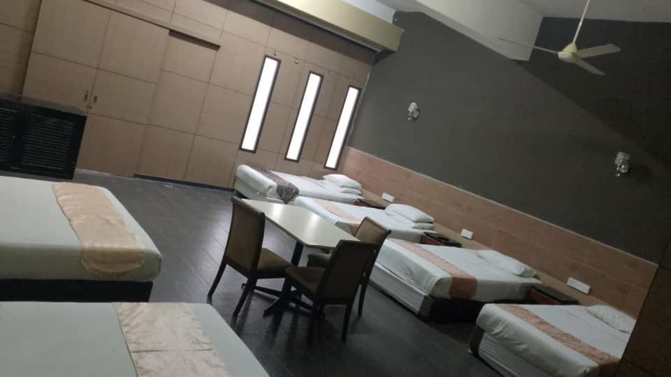 Golden Leaf Hotel Danga Bay جوهر بهرو الغرفة الصورة